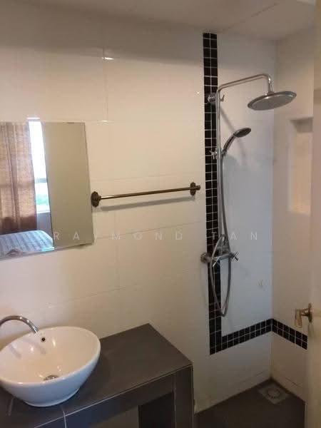 Service Residence for Sale at Ritze Perdana 2 - Raymond Tan - Bathroom - PropertyGuru.com.my