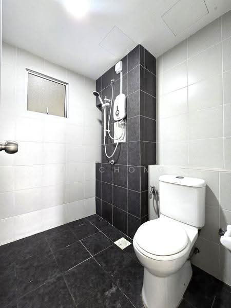Pangsapuri untuk Disewa di D'Cerrum Apartment - JX Chong - Bathroom - PropertyGuru.com.my