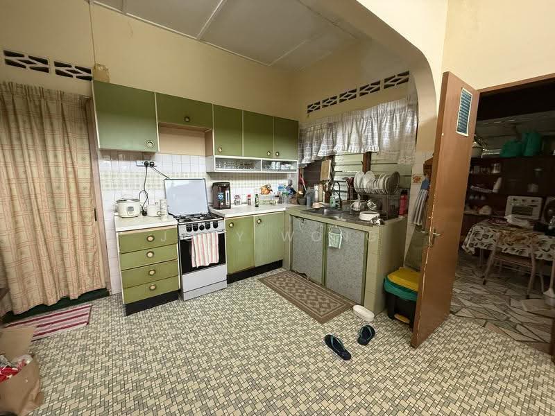 1-storey Terraced House for Sale in Seksyen 14 (Petaling Jaya) - Joey Wong - Kitchen - PropertyGuru.com.my