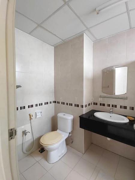 Condominium for Rent at Bayswater Resort Condominium - Chris Teoh - Bathroom - PropertyGuru.com.my