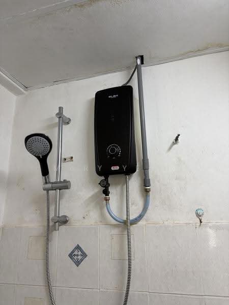 2.5-storey Terraced House for Sale in Batu 9 (Cheras) - Mary Yeoh - Bathroom - PropertyGuru.com.my