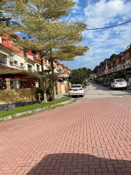 2.5-storey Terraced House for Sale in Batu 9 (Cheras) - Mary Yeoh - Exterior - PropertyGuru.com.my