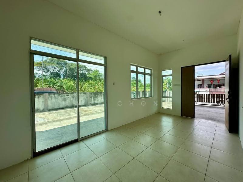 Rumah Teres 1-Tingkat untuk Dijual di Menglembu (Perak) - Amie Chong - Living Room - PropertyGuru.com.my