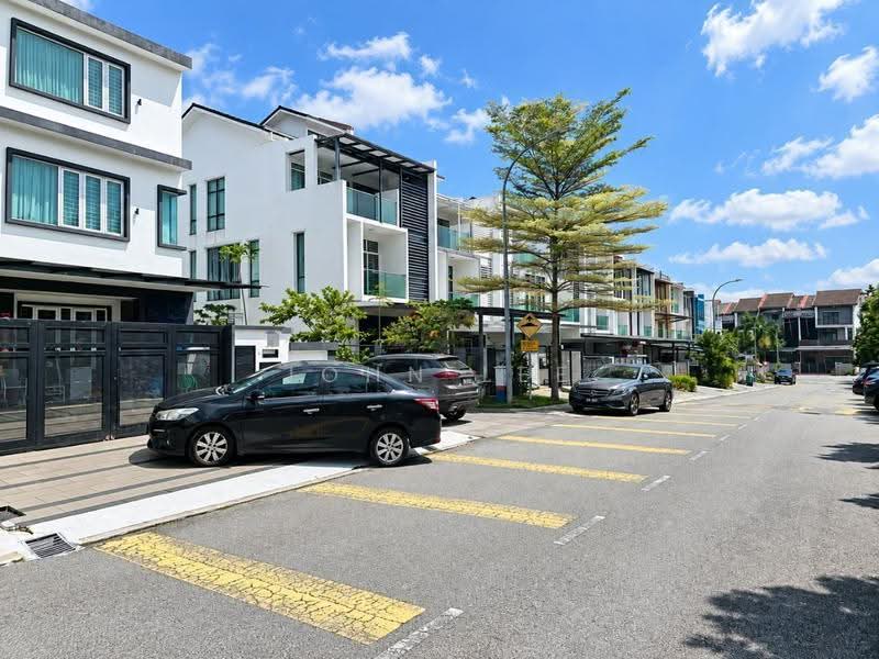 3-storey Terraced House for Sale in Kinrara Residence (Puchong) - John Lee - Exterior - PropertyGuru.com.my