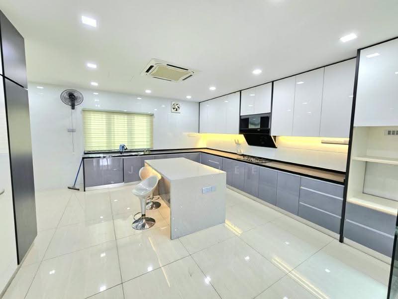 3-storey Terraced House for Sale in Kinrara Residence (Puchong) - John Lee - Kitchen - PropertyGuru.com.my