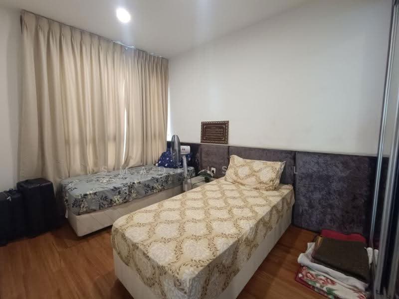 Kediaman Servis untuk Dijual di i-Suite @ i-City - Ismadi Ismail - Bedroom - PropertyGuru.com.my