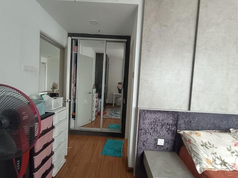 Kediaman Servis untuk Dijual di i-Suite @ i-City - Ismadi Ismail - Bedroom - PropertyGuru.com.my