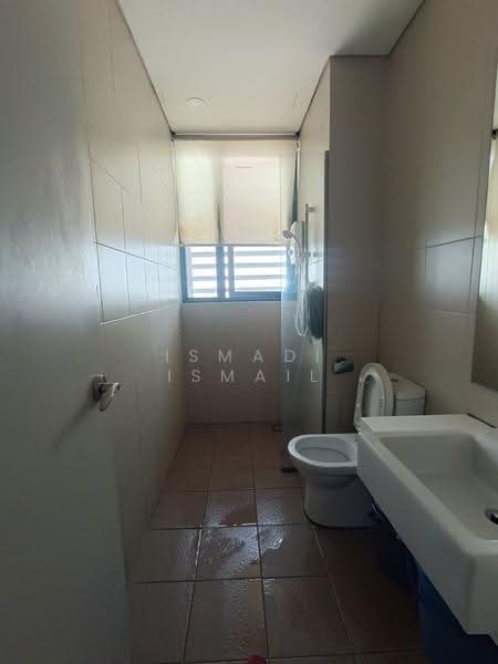 Kediaman Servis untuk Dijual di i-Suite @ i-City - Ismadi Ismail - Bathroom - PropertyGuru.com.my