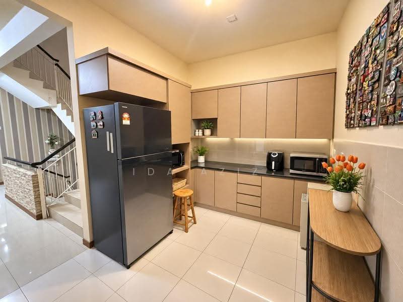 Cluster House for Sale in Horizon Hills (Iskandar Puteri (Nusajaya)) - Ida Aziz - Kitchen - PropertyGuru.com.my