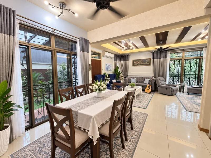 Cluster House for Sale in Horizon Hills (Iskandar Puteri (Nusajaya)) - Ida Aziz - Dining Room - PropertyGuru.com.my