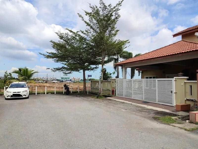 Rumah Berkembar untuk Dijual di Klang (Selangor) - Fifi Natasya - Exterior - PropertyGuru.com.my