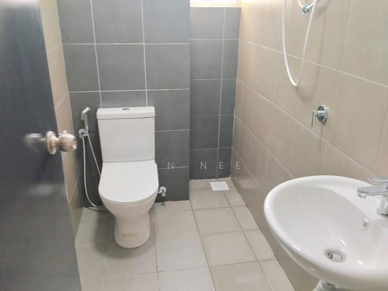 Apartment for Rent at Residensi Akasia Jubilee - Xin Nee - Bathroom - PropertyGuru.com.my
