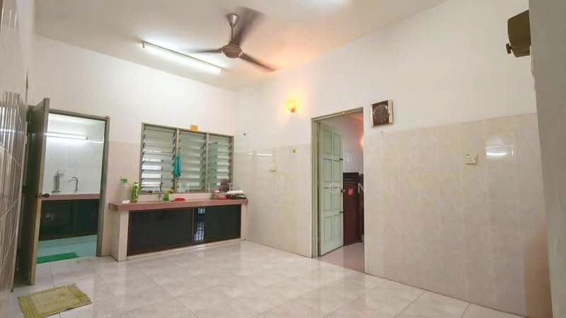 Rumah Teres 2-Tingkat untuk Dijual di Taman Cempaka (Ipoh) - Amie Chong - Kitchen - PropertyGuru.com.my