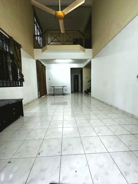 Rumah Berkembar untuk Disewa di Taman Rinting (Masai) - June Teo - Living Room - PropertyGuru.com.my