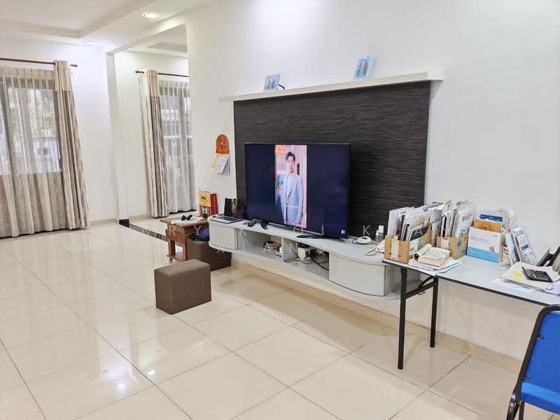Rumah Teres untuk Dijual di Taman Semenyih Mewah (Semenyih) - Henry Kooi Kuan Xiang - Living Room - PropertyGuru.com.my