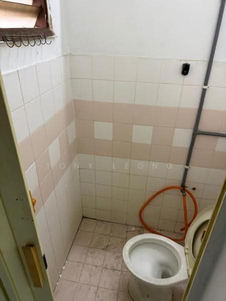 Apartment for Rent at Sri Anggerik 1 - Tony Leong - Bathroom - PropertyGuru.com.my