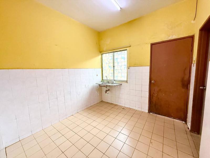 Rumah Teres 2-Tingkat untuk Dijual di Taman Kasih (Cheras) - Muhd Khairulnawawi Kamaruddin - Kitchen - PropertyGuru.com.my