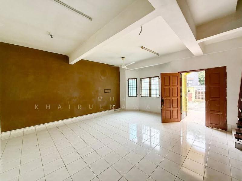 Rumah Teres 2-Tingkat untuk Dijual di Taman Kasih (Cheras) - Muhd Khairulnawawi Kamaruddin - Living Room - PropertyGuru.com.my
