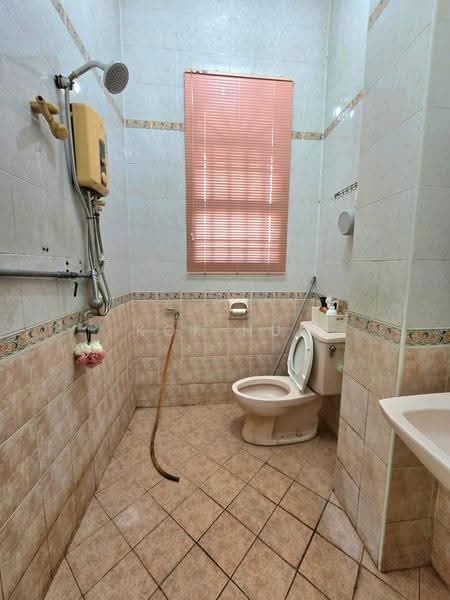 2-storey Terraced House for Sale in Taman Desa Cemerlang (Ulu Tiram) - Kok Hui - Bathroom - PropertyGuru.com.my