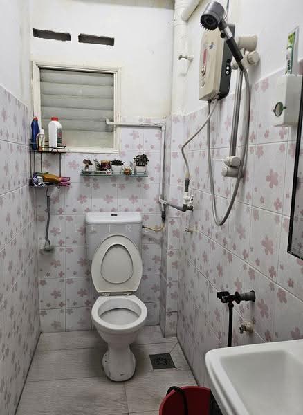 1.5-storey Terraced House for Rent in Pandan Indah (Ampang) - Jeffrey Ooi - Bathroom - PropertyGuru.com.my