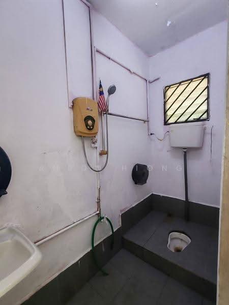 2-storey Terraced House for Sale in Taman Skudai Baru (Skudai) - Anson Hiong - Bathroom - PropertyGuru.com.my