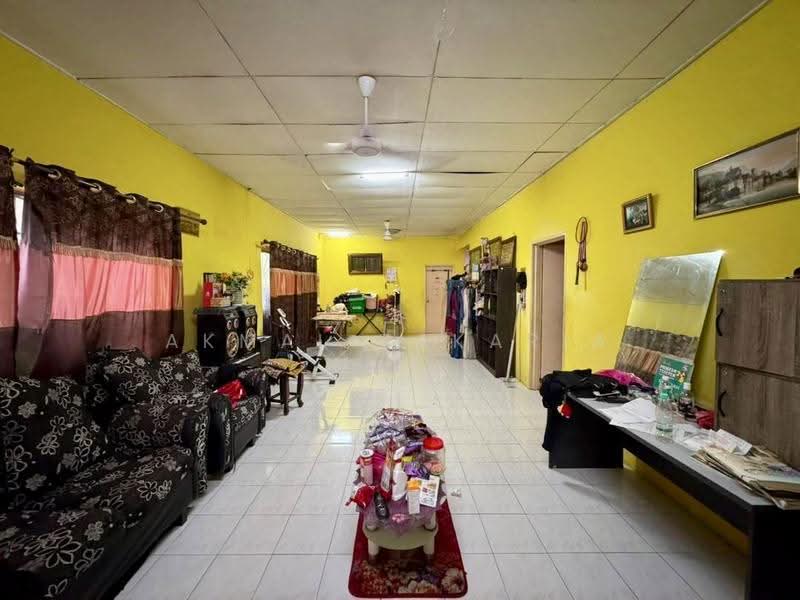 Bungalow House for Sale in Bandar Putra Permai (Seri Kembangan) - Akmal Zakaria - PropertyGuru.com.my
