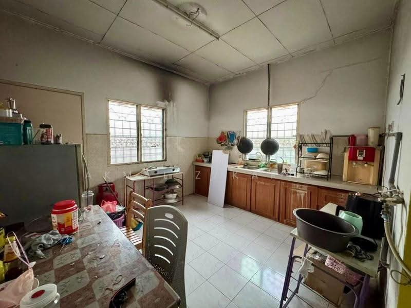Bungalow House for Sale in Bandar Putra Permai (Seri Kembangan) - Akmal Zakaria - PropertyGuru.com.my