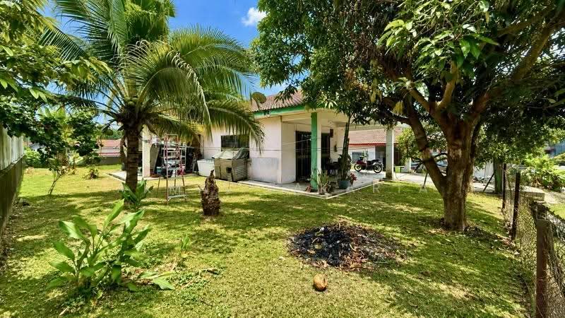 Bungalow House for Sale in Bandar Putra Permai (Seri Kembangan) - Akmal Zakaria - PropertyGuru.com.my