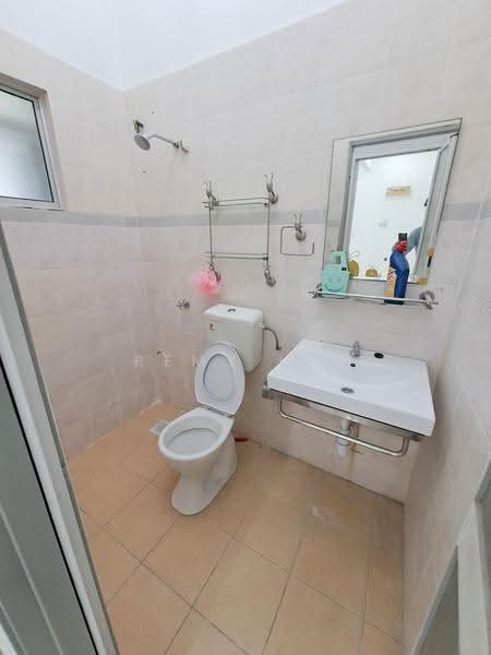 Rumah Bandar untuk Dijual di Bandar Mahkota Cheras (Cheras) - Remy Lim - Bathroom - PropertyGuru.com.my
