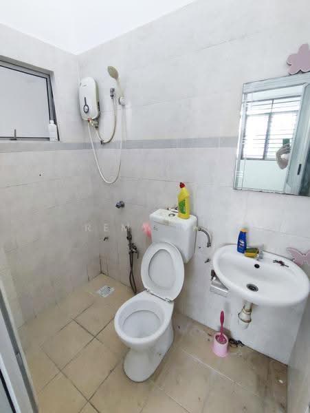 Rumah Bandar untuk Dijual di Bandar Mahkota Cheras (Cheras) - Remy Lim - Bathroom - PropertyGuru.com.my