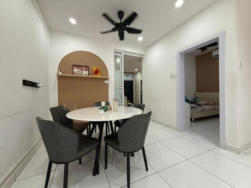 2-storey Terraced House for Sale in Taman Bestari Indah (Ulu Tiram) - Ee Fong Toh - Dining Room - PropertyGuru.com.my