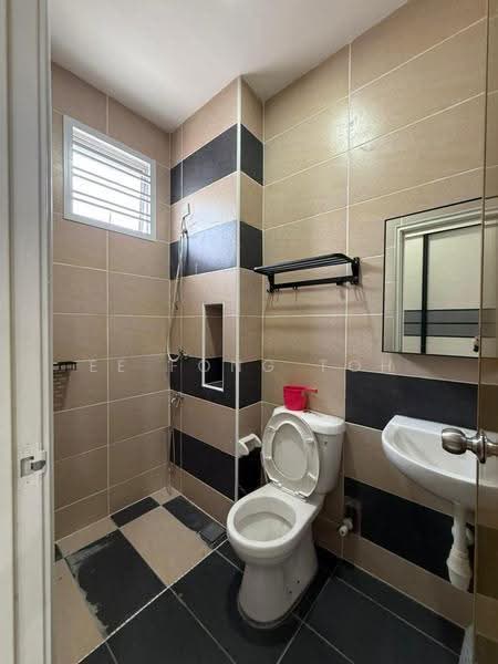 2-storey Terraced House for Sale in Taman Bestari Indah (Ulu Tiram) - Ee Fong Toh - Bathroom - PropertyGuru.com.my