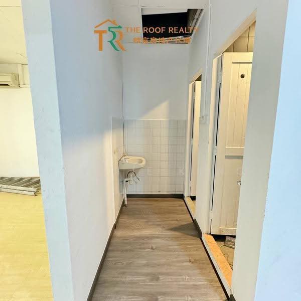 Office for Rent in Boulevard Commercial (Miri) - Pei Nie Kong - Corridor - PropertyGuru.com.my