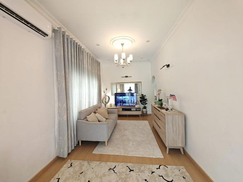 1.5-storey Terraced House for Sale in Taman Cempaka (Ampang) - Nafis Hashim - Living Room - PropertyGuru.com.my