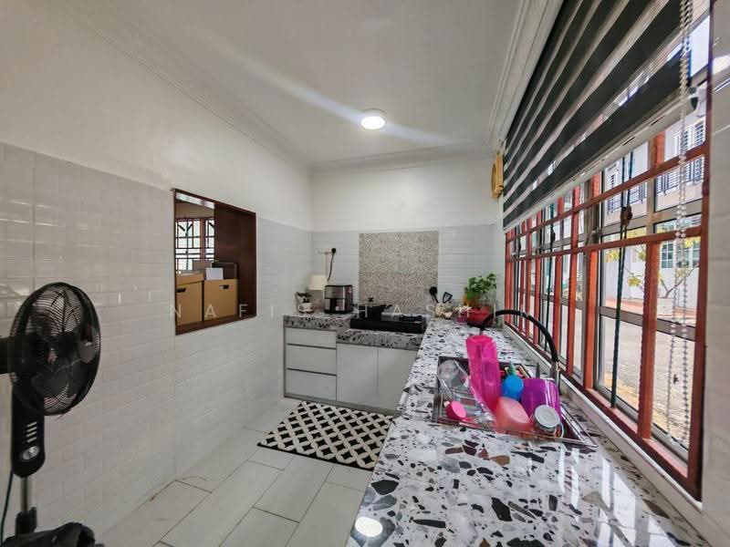 1.5-storey Terraced House for Sale in Taman Cempaka (Ampang) - Nafis Hashim - Kitchen - PropertyGuru.com.my