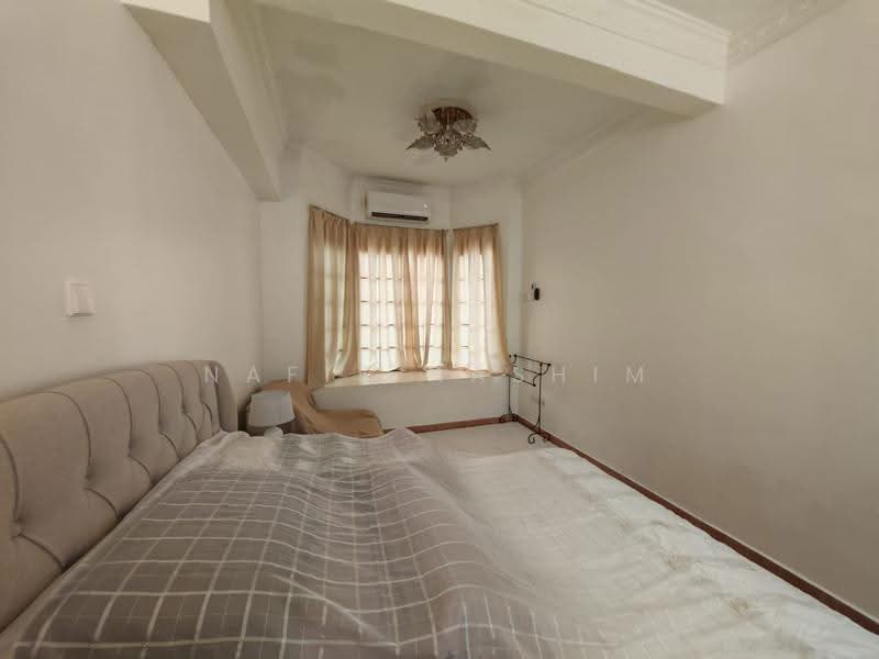 1.5-storey Terraced House for Sale in Taman Cempaka (Ampang) - Nafis Hashim - Bedroom - PropertyGuru.com.my