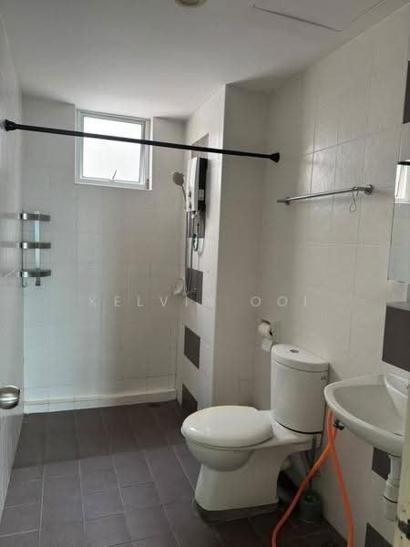 Condominium for Rent at Golden Triangle 2 - Kelvin Ooi - Bathroom - PropertyGuru.com.my