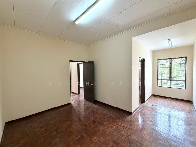 Cluster House for Sale in Taman Garing Utama (Rawang) - Rohani Daud - Interior - PropertyGuru.com.my