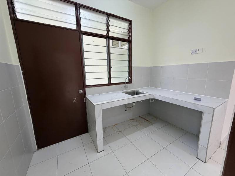 1-storey Terraced House for Sale in Taman Desaru Utama (Pengerang) - Zen Wong - Kitchen - PropertyGuru.com.my
