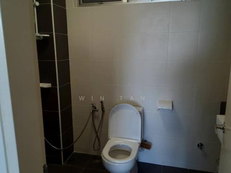 Apartment for Sale at Idaman Residence - Win Tan - Bathroom - PropertyGuru.com.my