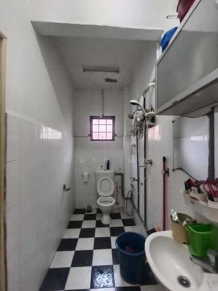 Rumah Teres 2-Tingkat untuk Dijual di Damansara Damai (Selangor) - Muin Mn - Bathroom - PropertyGuru.com.my