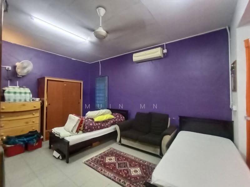 Rumah Teres 2-Tingkat untuk Dijual di Damansara Damai (Selangor) - Muin Mn - Bedroom - PropertyGuru.com.my