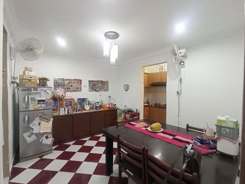 Rumah Teres 2-Tingkat untuk Dijual di Damansara Damai (Selangor) - Muin Mn - Dining Room - PropertyGuru.com.my