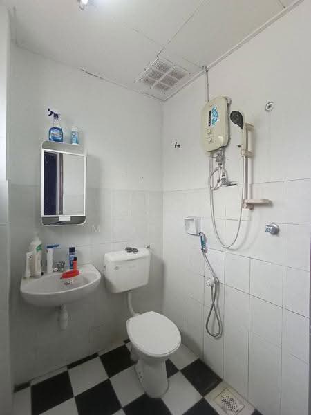 Rumah Teres 2-Tingkat untuk Dijual di Damansara Damai (Selangor) - Muin Mn - Bathroom - PropertyGuru.com.my