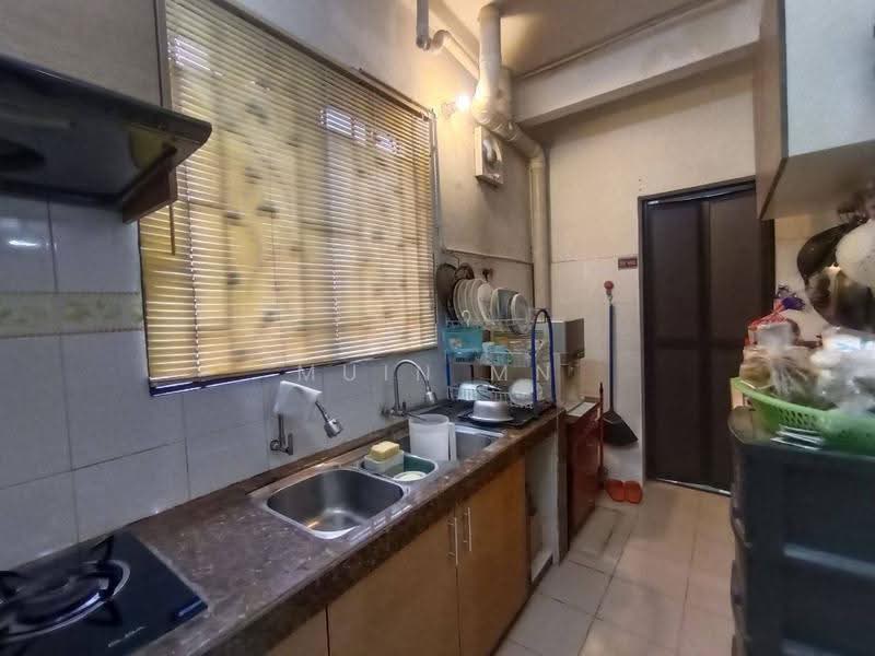 Rumah Teres 2-Tingkat untuk Dijual di Damansara Damai (Selangor) - Muin Mn - Kitchen - PropertyGuru.com.my