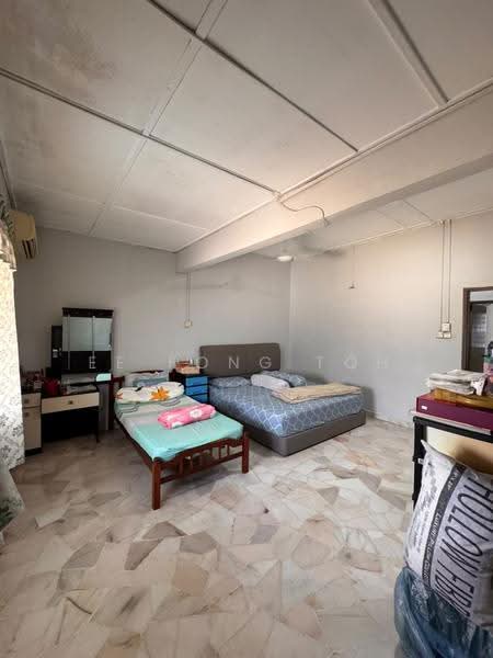 2-storey Terraced House for Sale in Taman Bukit Tiram (Ulu Tiram) - Ee Fong Toh - Bedroom - PropertyGuru.com.my