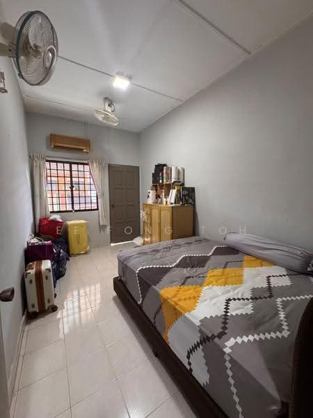 2-storey Terraced House for Sale in Taman Bukit Tiram (Ulu Tiram) - Ee Fong Toh - Bedroom - PropertyGuru.com.my