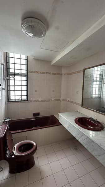 Condominium for Sale at Ocean Palms Condominium - NS Han - Bathroom - PropertyGuru.com.my