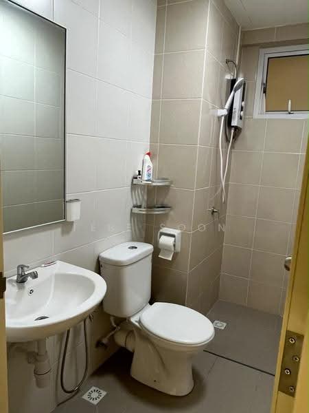 Condominium for Rent at Havana Beach Residences - Febe Soon - Bathroom - PropertyGuru.com.my