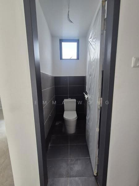 Shop for Rent in Johor Bahru (Johor) - Gemma Wong - Bathroom - PropertyGuru.com.my